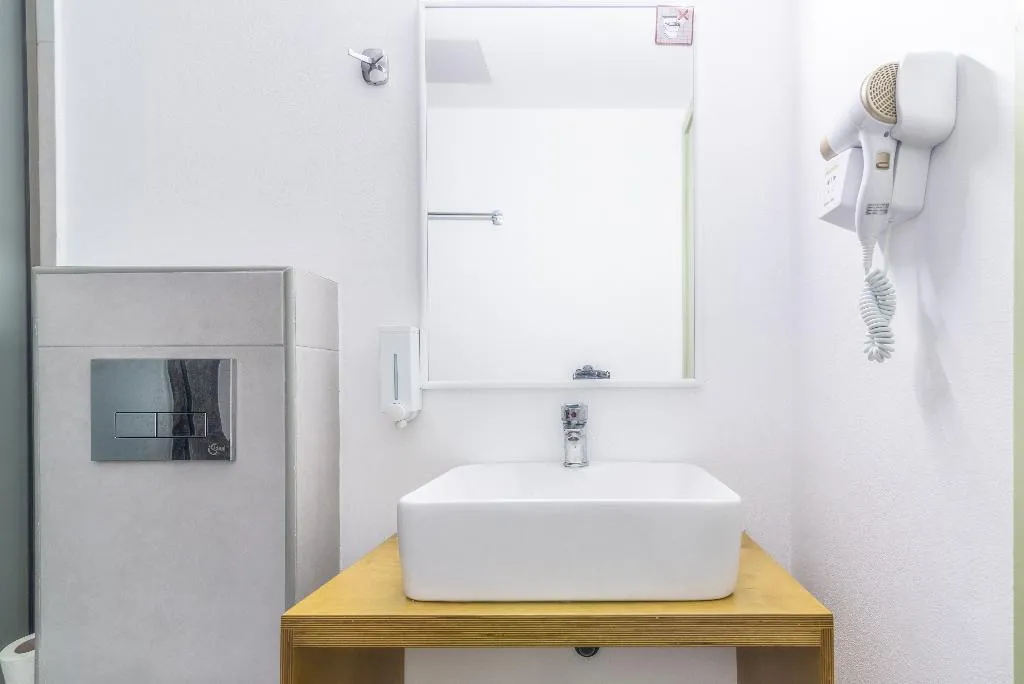QUADRUPLE ONE BEDROOM ONE BATHROOM Room, Prince Of Lillies, Crete