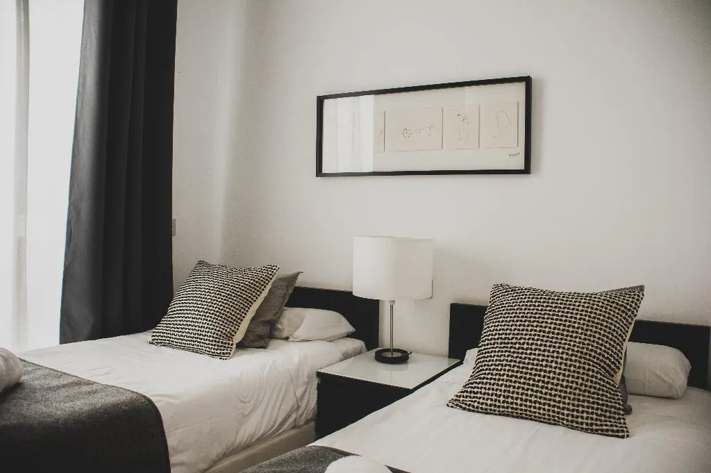 APARTMENT TWO BEDROOMS Room, azz Apartamentos Torre de la Plata, Seville