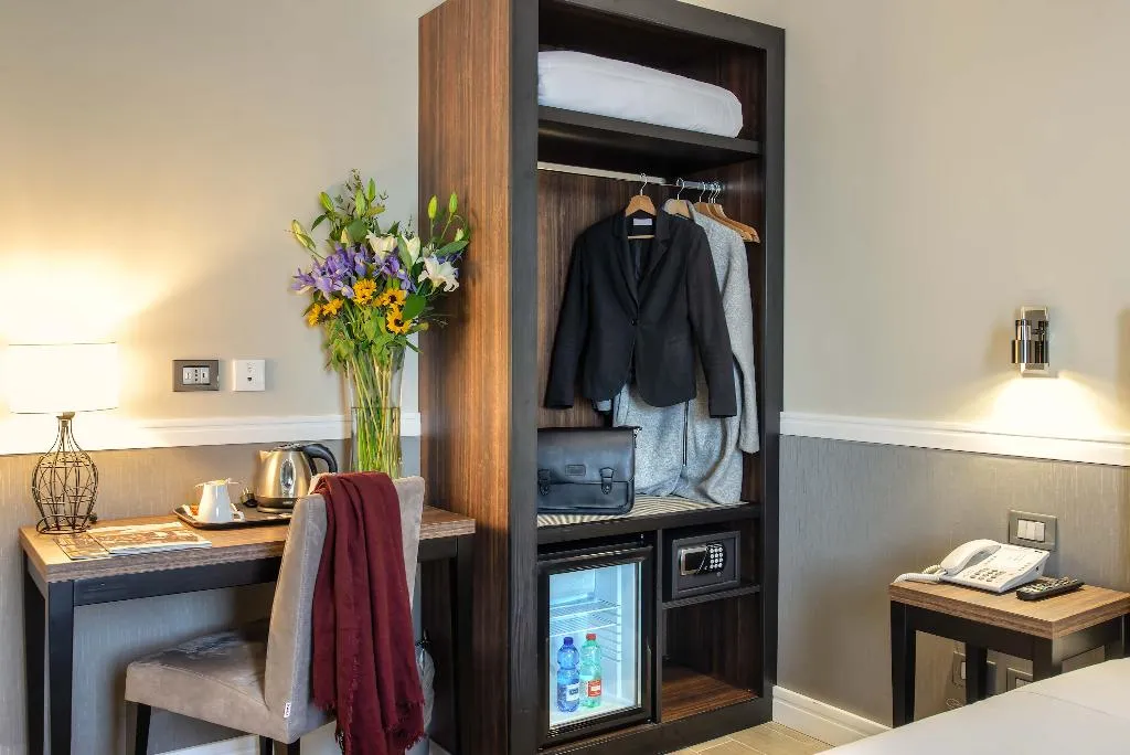 Double or Twin STANDARD Room, Fragrance St Peter Hotel, Rome