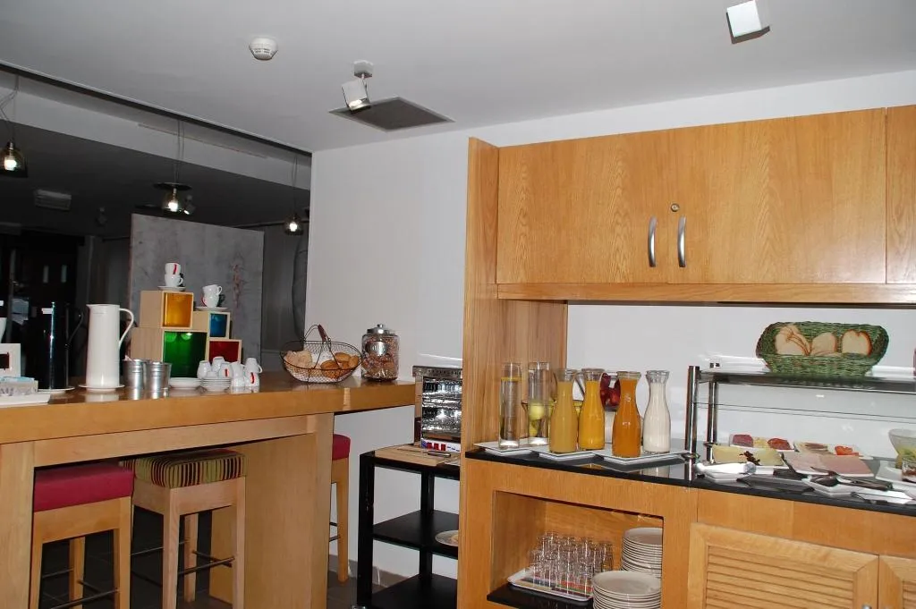 Restaurant, Eco Alcala Suites, Madrid