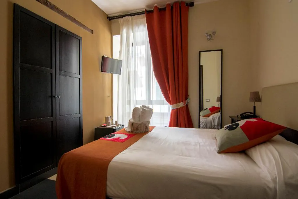 DOUBLE STANDARD Room, Hotel Plebiscito Aparthotel, Naples