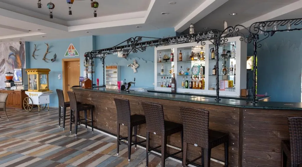 Bar, Pine House Hotel, Antalya