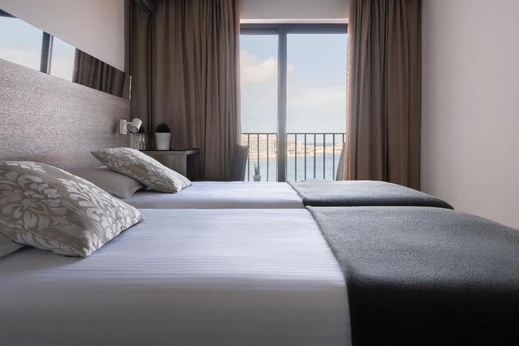 Double or Twin SEA VIEW Room, Plaza Hotels, Malta