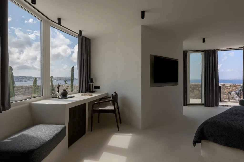 Double or Twin DELUXE WITH JACUZZI Room, Rocabella Mykonos Hotel, Mykonos