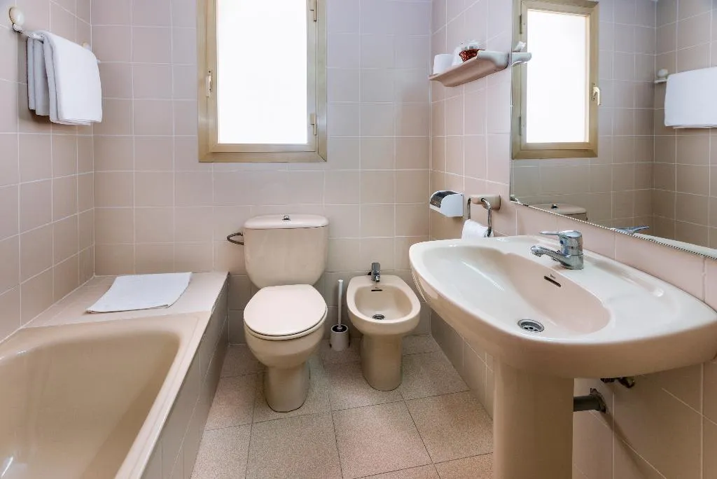 TRIPLE STANDARD Room, Mercé, Costa Brava