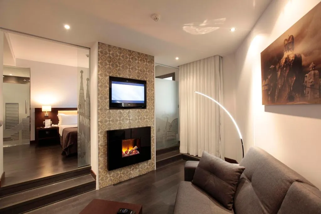 TRIPLE STANDARD Room, Hotel Concordia Barcelona, Barcelona