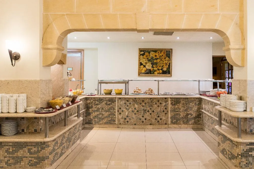 Restaurant, Sunflower, Malta
