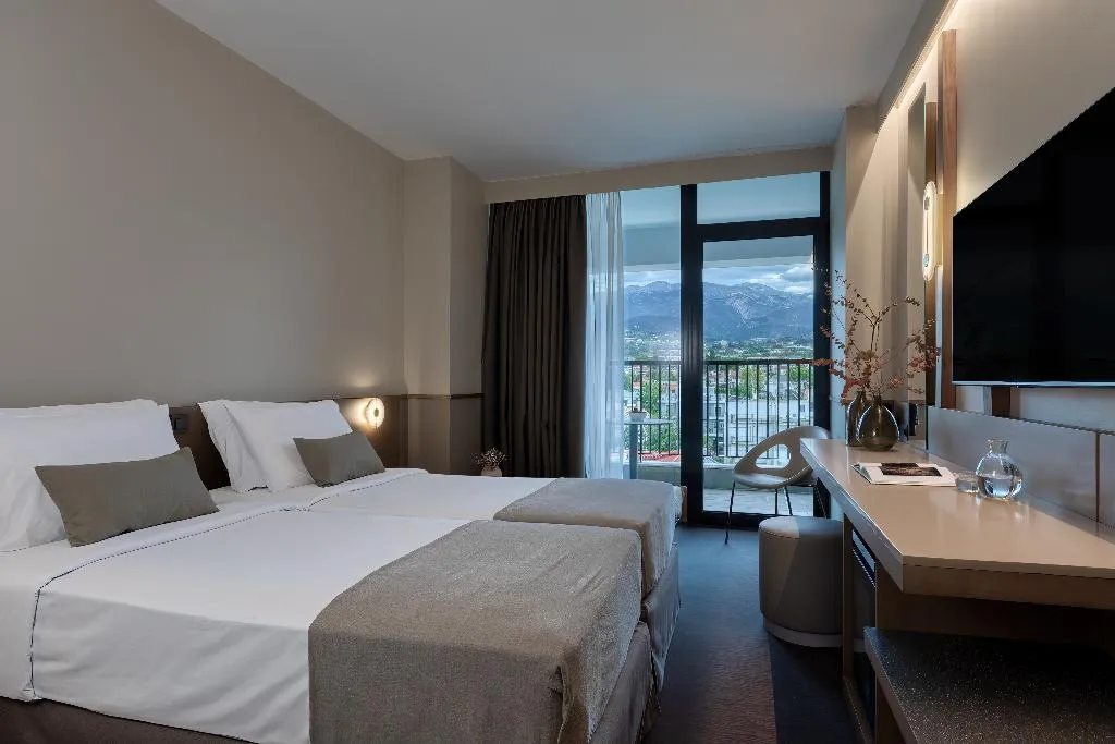 Double or Twin MOUNTAIN VIEW Room, Airotel Achaia Beach, Athens
