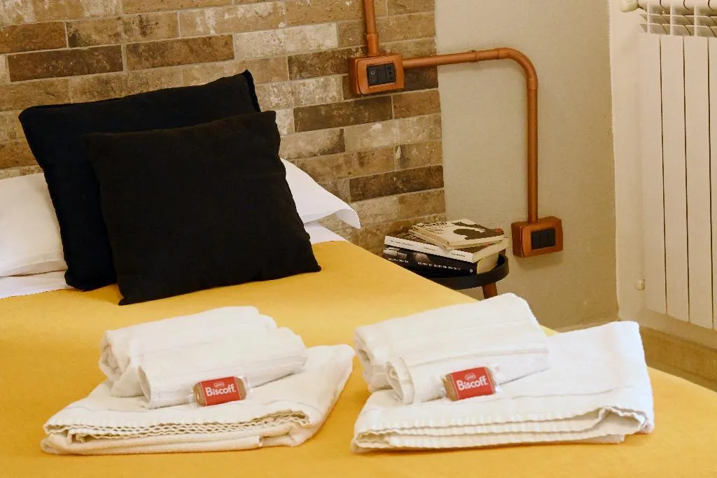 DOUBLE CLASSIC KING BED Room, Napoli Cityscape, Naples