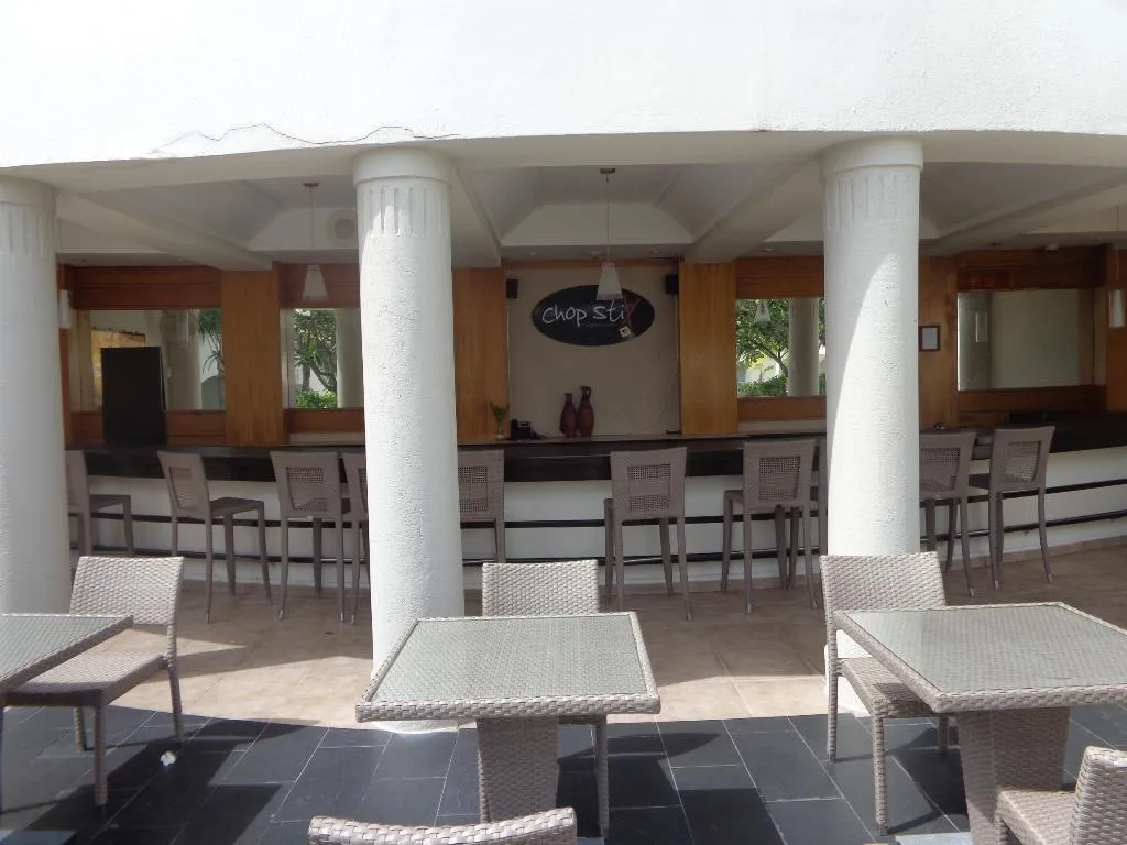 Bar, Savannah Beach, Barbados