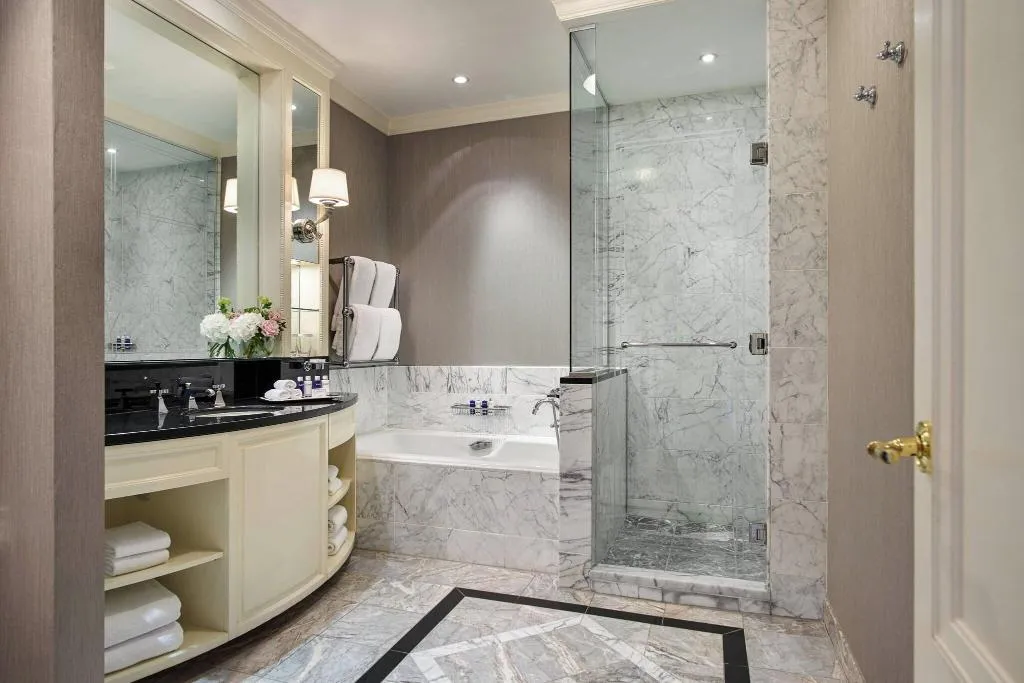 Room, The Shelbourne, Autograph Collection, Dublin