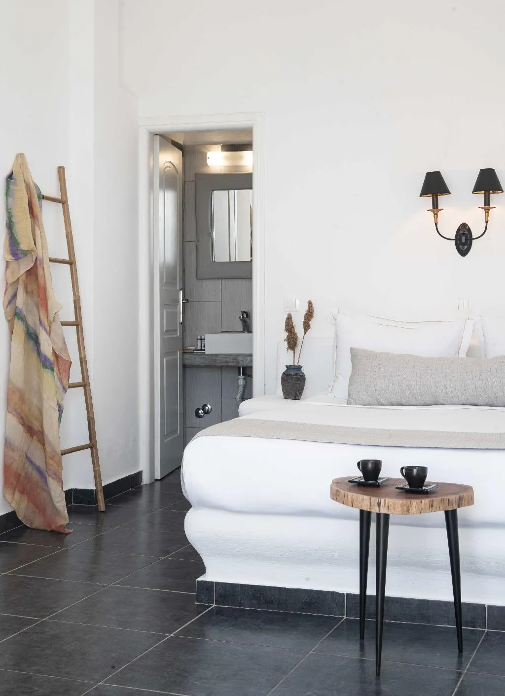 DOUBLE CLASSIC Room, La Roka Cliffside Memories, Santorini