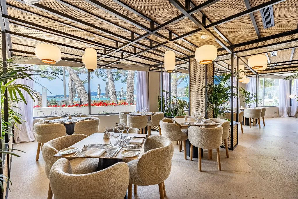 Restaurant, Hotel Illa D'or & Club Apartaments, Majorca