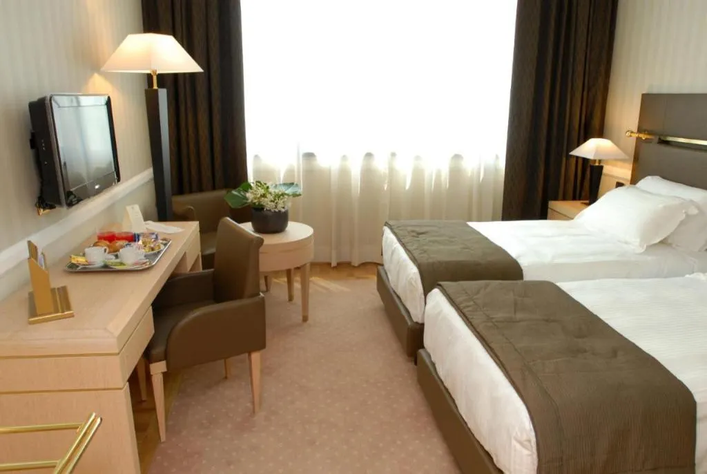 TWIN SUPERIOR Room, Grand Hotel Duca Di Mantova, Milan