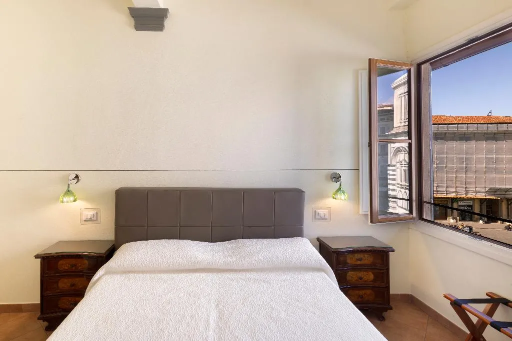 Room, Soggiorno Battistero, Florence