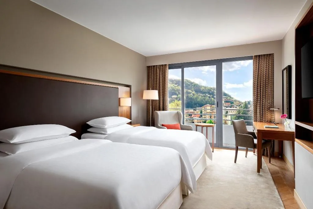 Room, Sheraton Lake Como, Milan