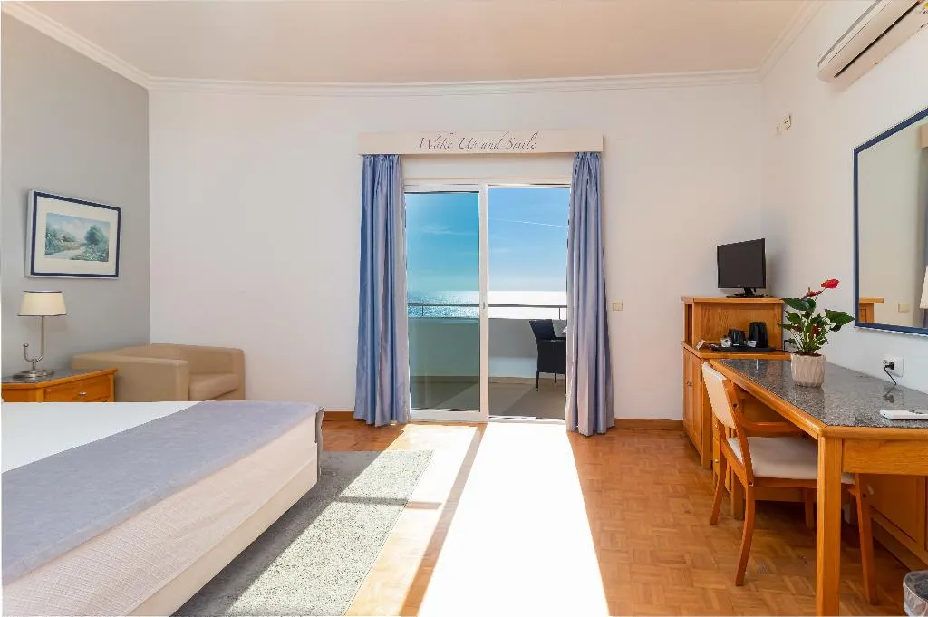 Double or Twin PARTIAL OCEAN VIEW Room, Hotel Maritur - Adults Only by Pierre & Vacances, Algarve