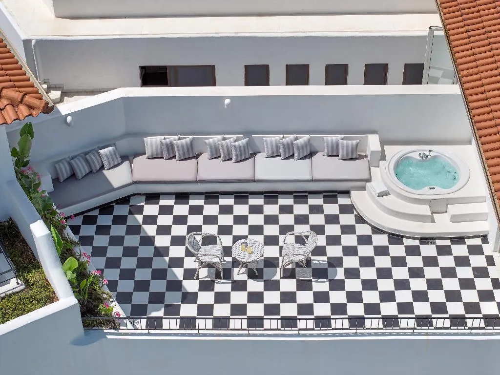 SUITE DELUXE WITH JACUZZI Room, Caramel, A Resort to Live, Crete