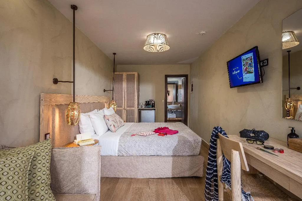 Double or Twin DELUXE LAND VIEW Room, Esperides Resort Crete, Crete
