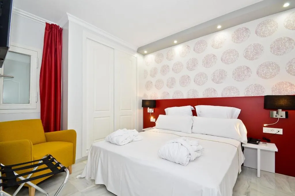 Room, The Zentral Arenal Suites, Seville