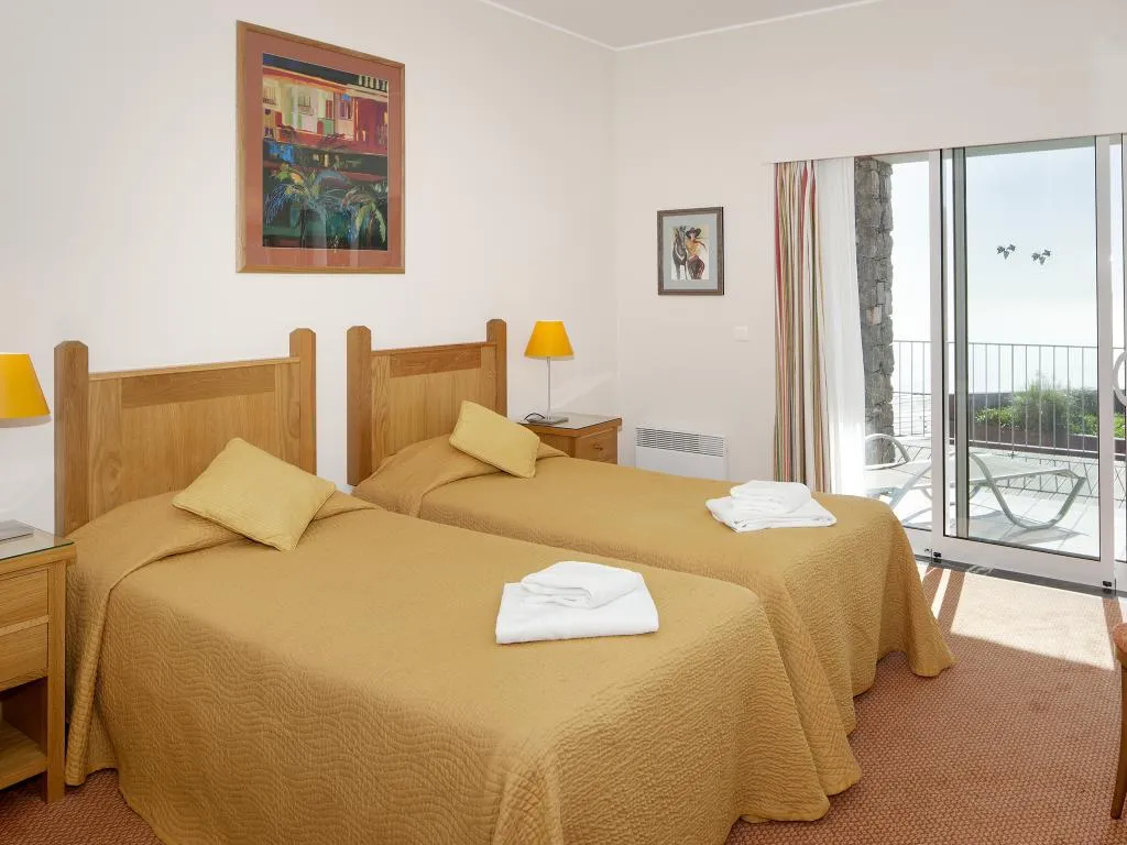 Room, Village Cabo Girao, Madeira