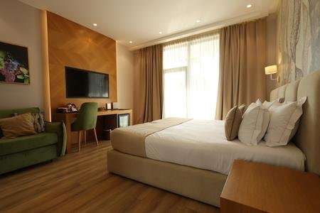 White Hill Hotel, Durres