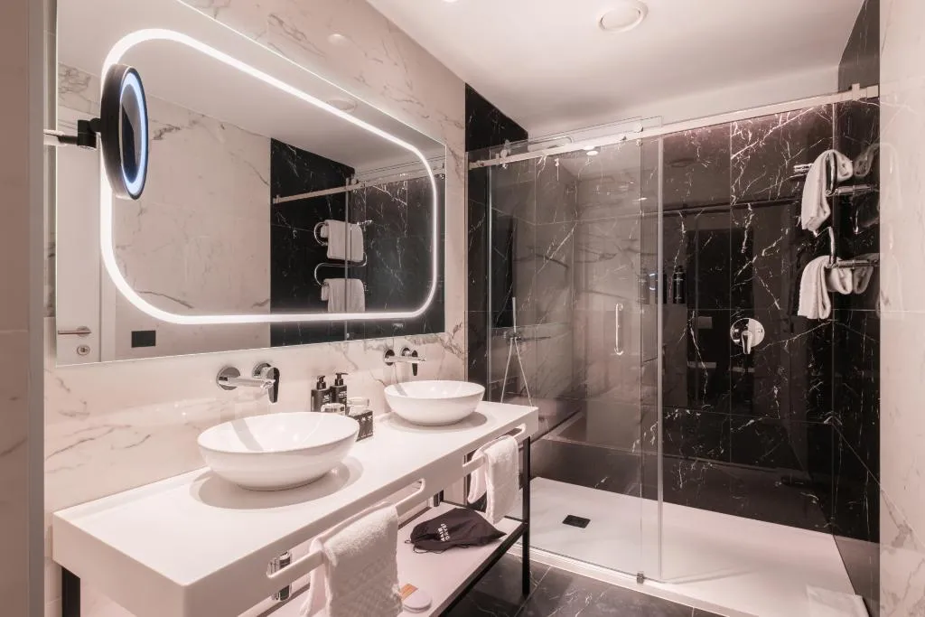 SUITE CAPACITY 1 Room, Savhotel Mantegna Padova, Venice