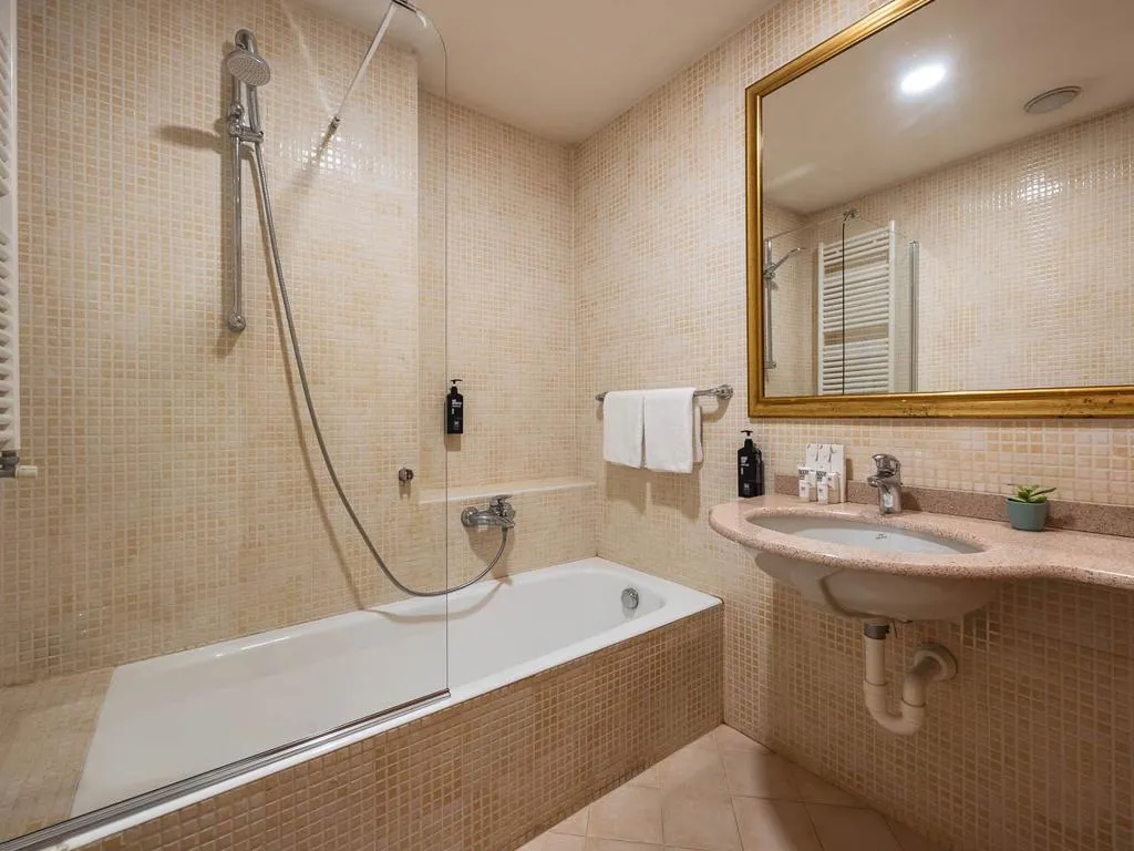 TRIPLE STANDARD Room, iH Hotels Milano St. John, Milan