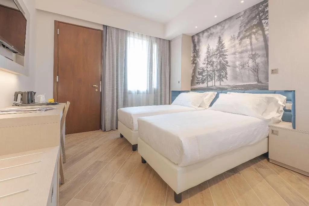 Room, Hotel Horizon Wellness & Spa Resort, BW Signature, Milan
