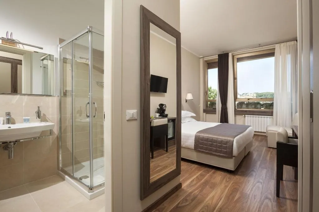 Room, Window On Rome, Rome