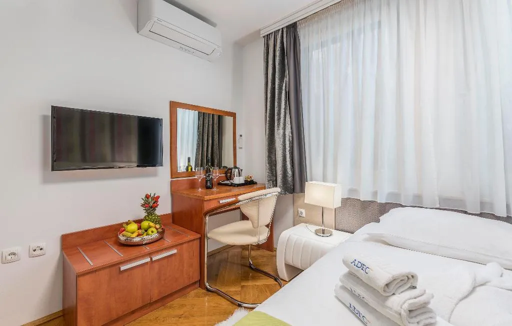 DOUBLE WITH TERRACE Room, Aparthotel Adeo, Istria