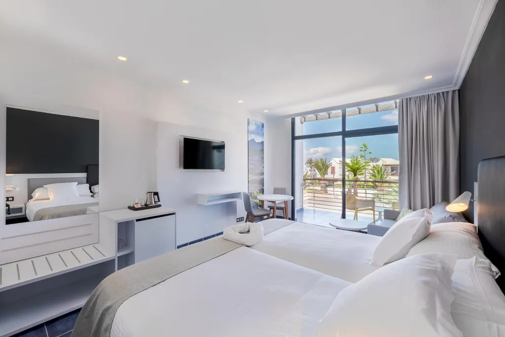 Double or Twin POOL VIEW Room, Hotel LIVVO Mirador Papagayo, Lanzarote