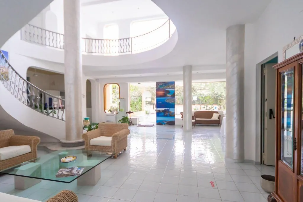 Lobby, Sporting Club America, Naples