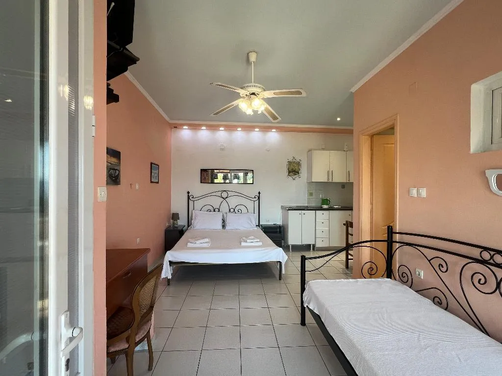 STUDIO SUPERIOR SEA VIEW Room, Andromaches Holiday apartments, Corfu
