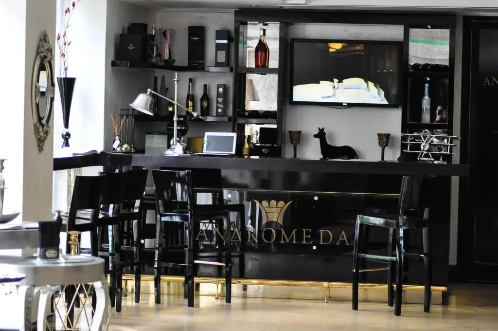 Bar, Andromeda, Halkidiki