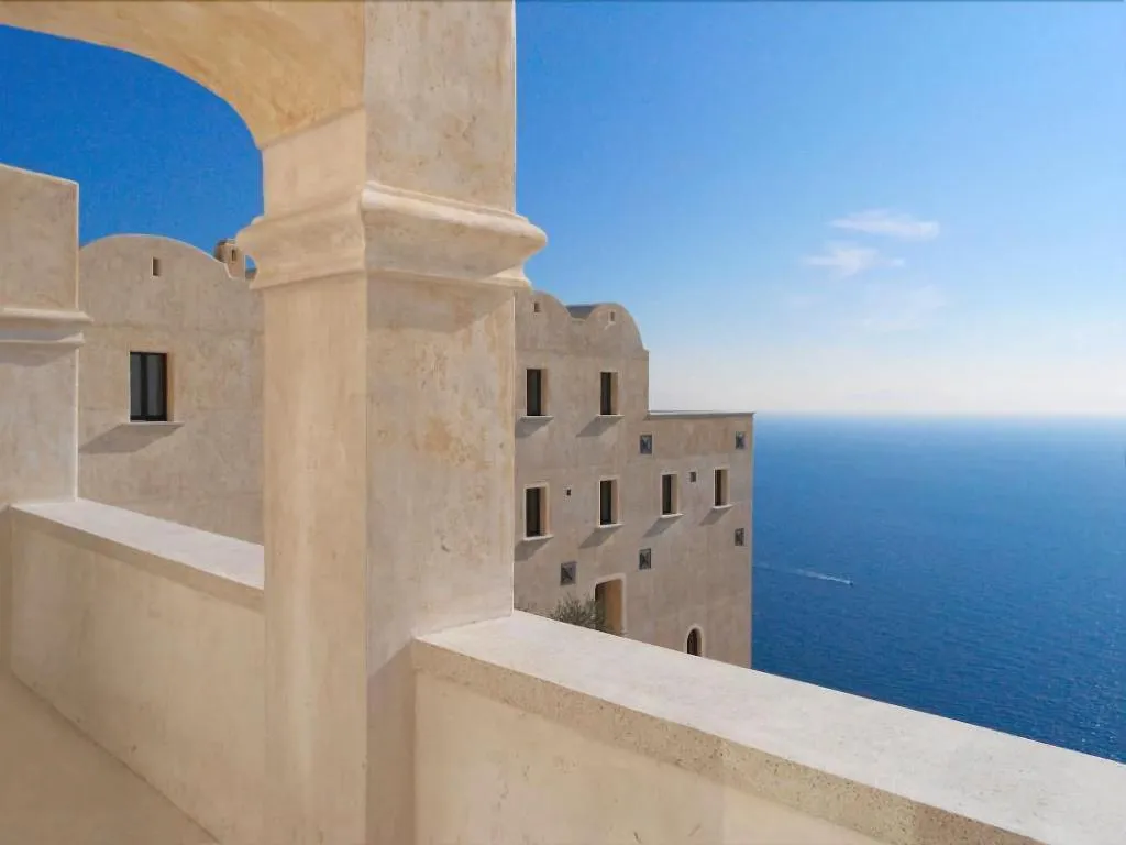 Room, Monastero Santa Rosa Hotel & Spa, Naples