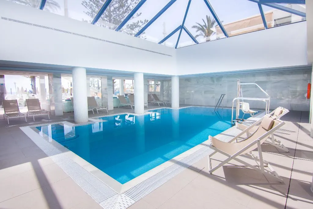 Pool, CM Playa del Moro, Majorca