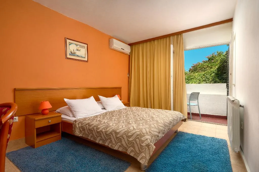 FAMILY ROOM CLASSIC WITH BALCONY Room, Hotel Faraon, Dubrovnik