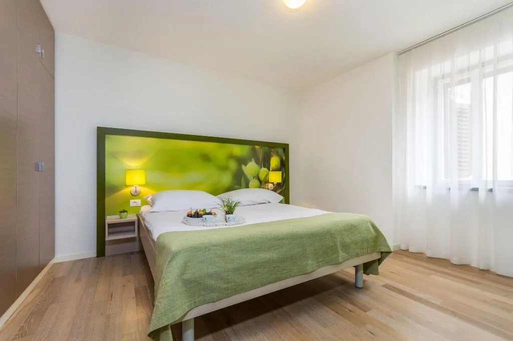 Room, Vista, Istria
