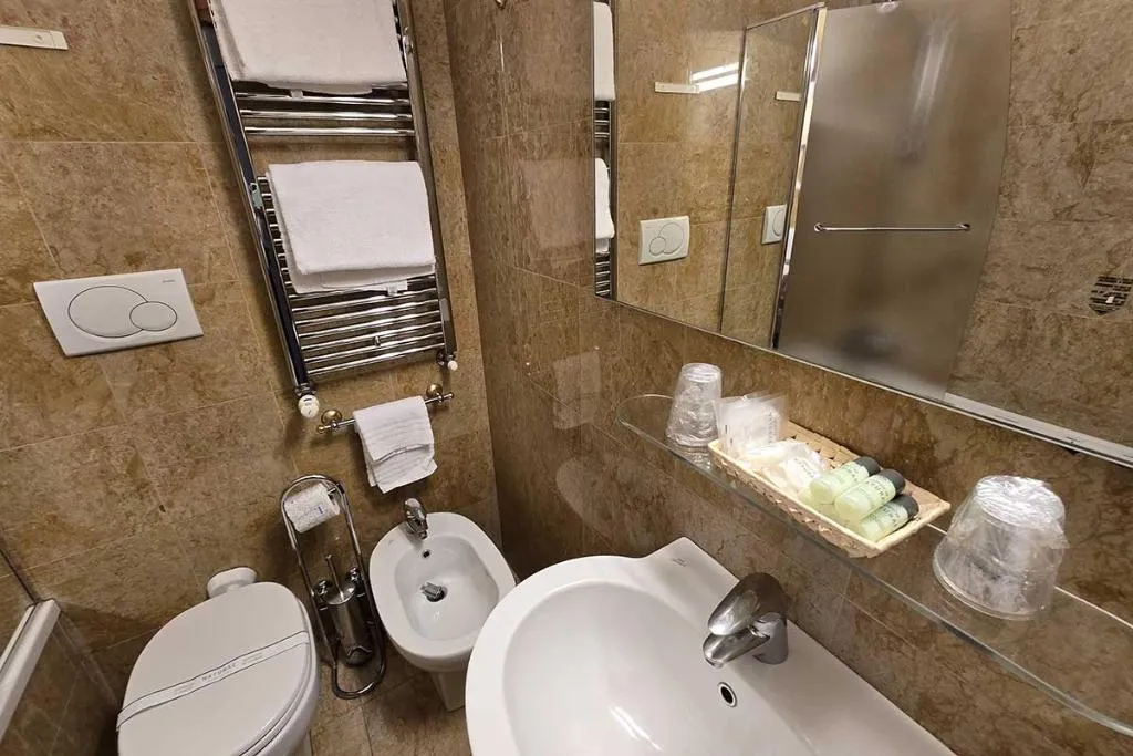 TWIN STANDARD Room, Hotel Sant´Ambroeus, Milan