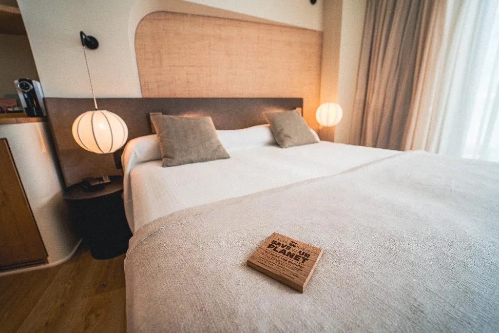 DOUBLE SUPERIOR Room, El Hotel Pacha - Includes entrace to Pacha Club, Ibiza
