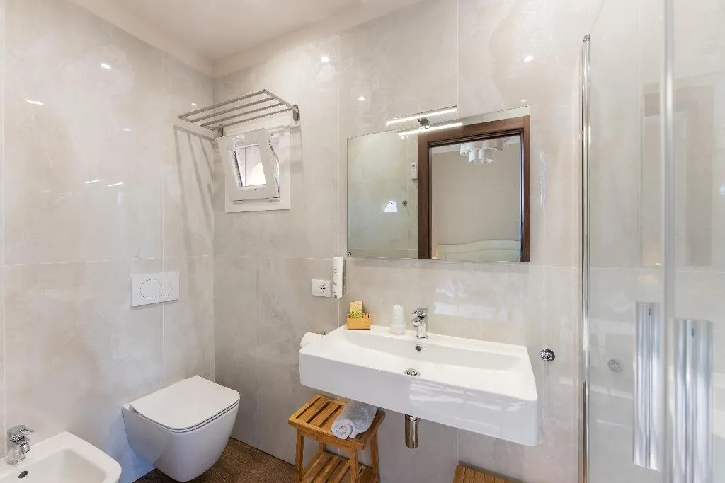 QUADRUPLE CLASSIC Room, Hotel Gardenia Sirmione, Milan