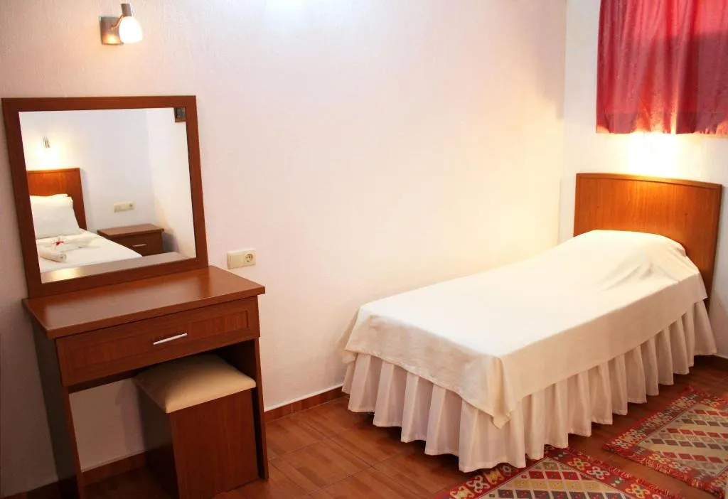 Room, Alican Pension, Antalya