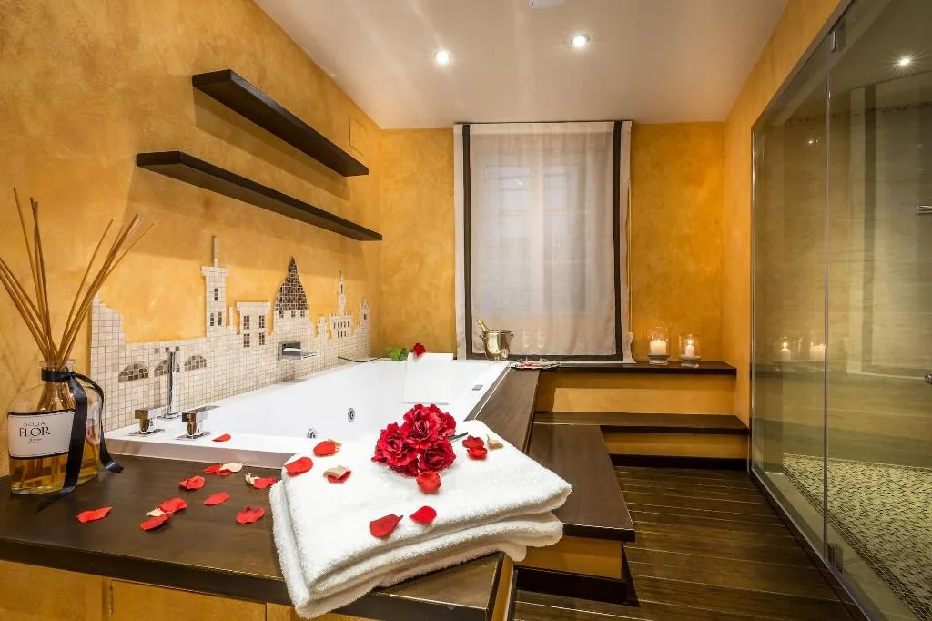 Room, Piazza Pitti Palace, Florence