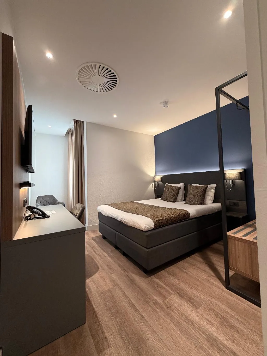 DOUBLE STANDARD Room, OZO Hotels Antares Amsterdam Schiphol Airport, Amsterdam