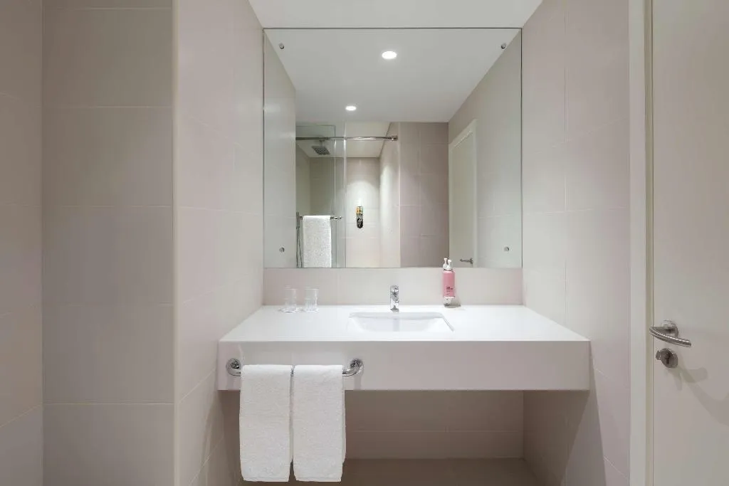 Room, Rove Dubai Marina, Dubai