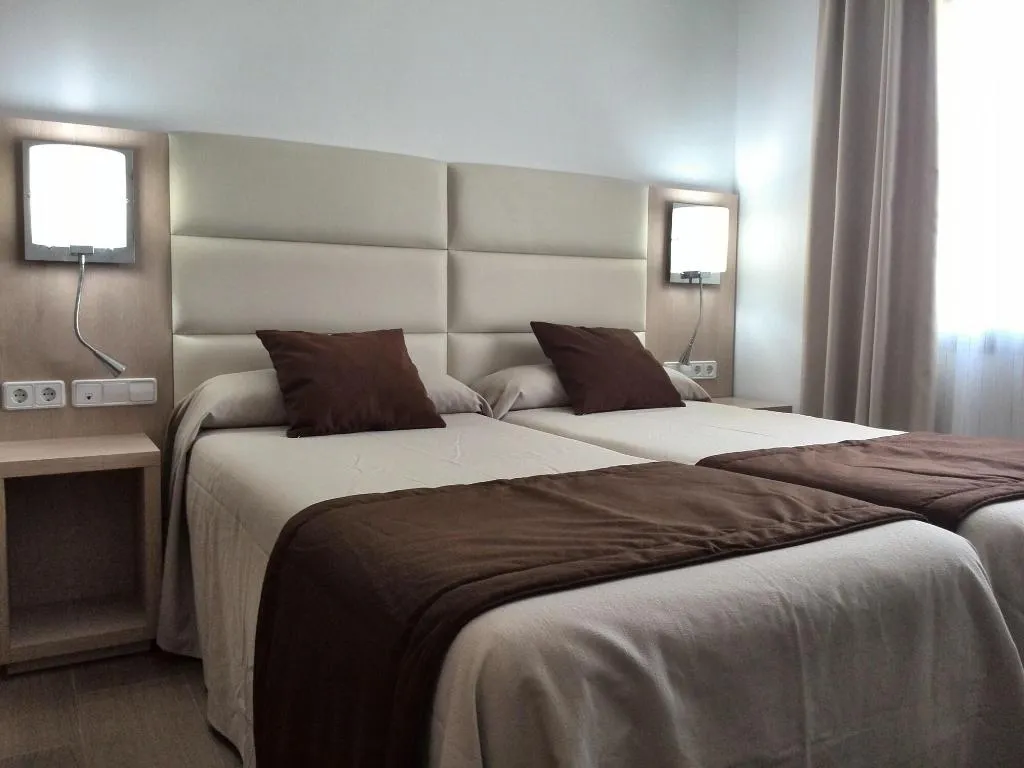 Room, Hostal La Cigüeña, Ibiza