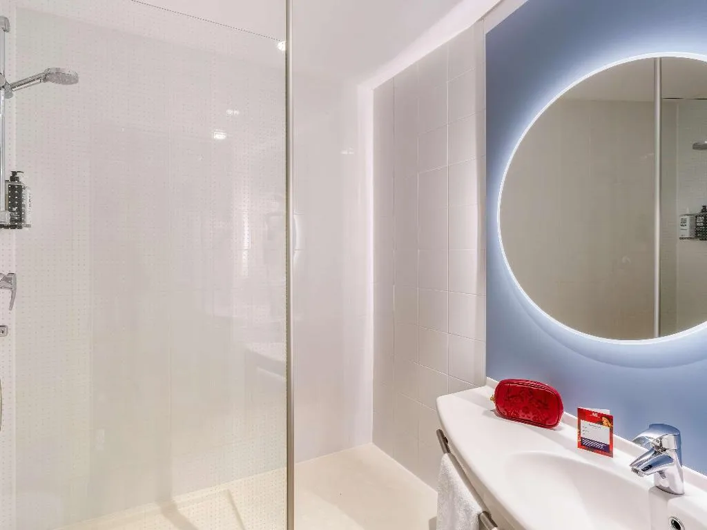 DOUBLE STANDARD Room, Ibis Barcelona Pza Glories 22, Barcelona