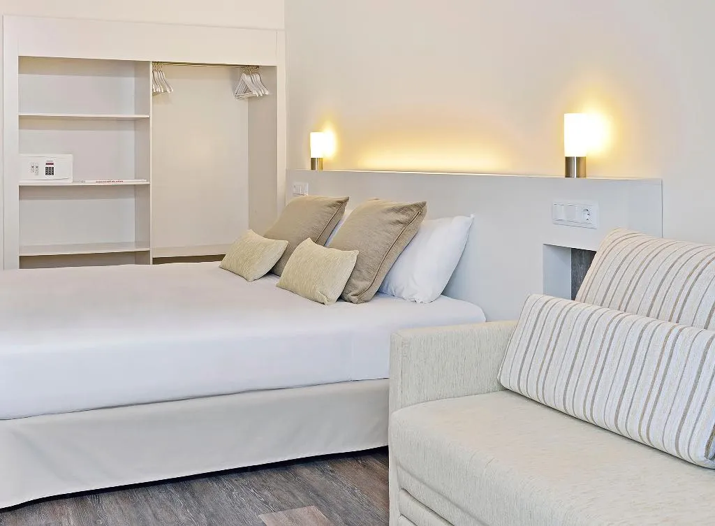FAMILY ROOM STANDARD Room, Sol Palmanova-Mirlos Tordos, Majorca