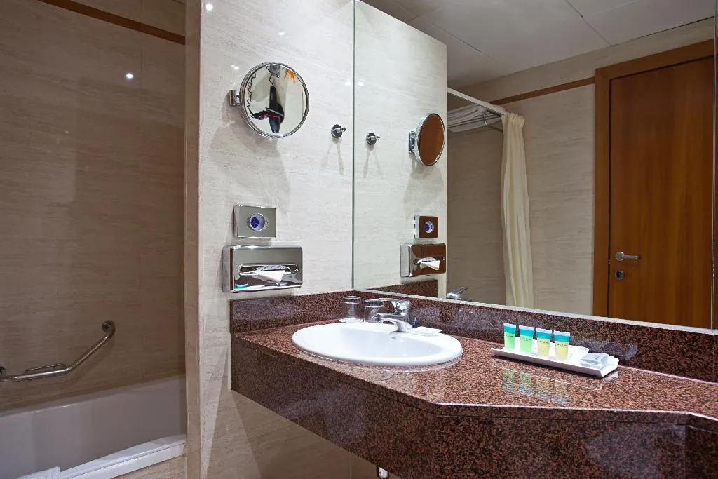 DOUBLE STANDARD Room, Ilunion Les Corts Spa, Barcelona